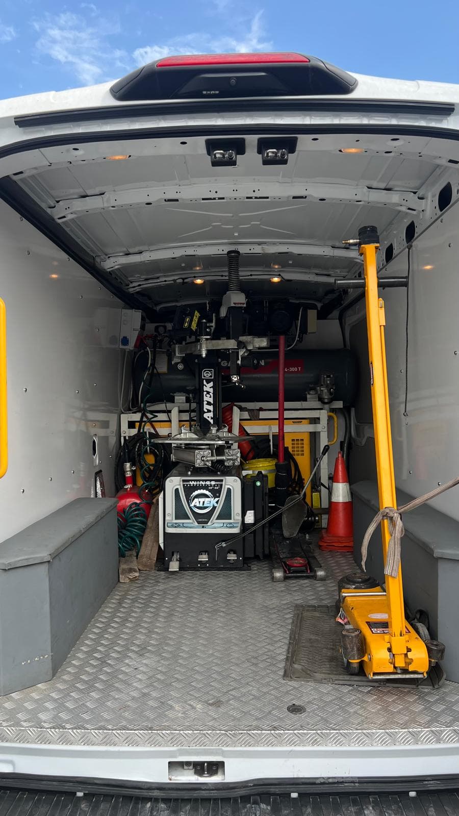 Mobil servis iç donanım